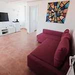 Casa Montana Amarilla 60 *